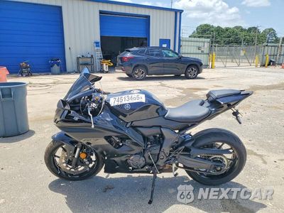 Trzecie zdjęcie samochodu z tyłu: 2025 YAMAHA YZFR7 VIN:JYARM38E8SA015447 - miniatura