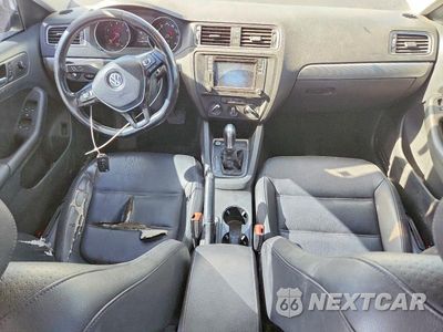 Zdjęcie 8 z 12 samochodu: 2017 VOLKSWAGEN JETTA SE VIN:3VWDB7AJ2HM314685 - miniatura