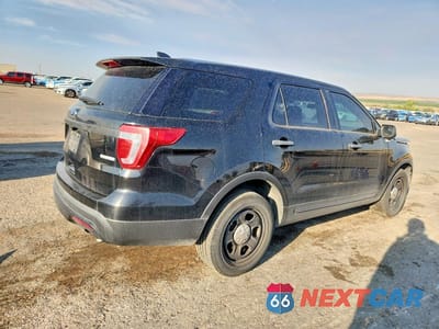 Trzecie zdjęcie samochodu z tyłu: 2016 FORD EXPLORER POLICE INTERCEPTOR VIN:1FM5K8ATXGGB73755 - miniatura