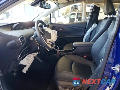 Zdjęcie 7 z 12 samochodu: 2018 TOYOTA PRIUS FOUR VIN:JTDKARFU4J3547647 - miniatura
