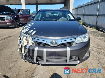 Piąte zdjęcie samochodu w środku: 2013 TOYOTA CAMRY XLE VIN:4T4BF1FK3DR318202 - miniatura