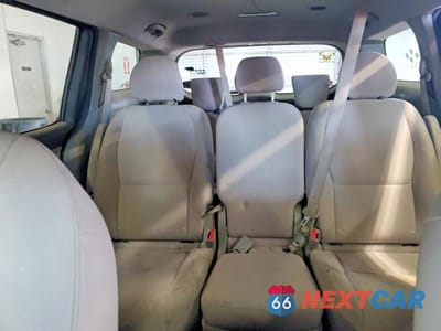 Zdjęcie 10 z 13 samochodu: 2017 KIA SEDONA LX VIN:KNDMB5C15H6220272 - miniatura