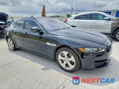 Czwarte zdjęcie samochodu z boku: 2017 JAGUAR XE VIN:SAJAR4BG2HA969169 - miniatura