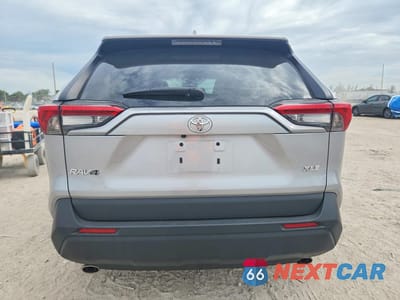 Zdjęcie 6 z 13 samochodu: 2024 TOYOTA RAV4 XLE VIN:2T3W1RFV4RC281695 - miniatura