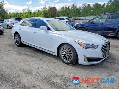 Czwarte zdjęcie samochodu z boku: 2018 GENESIS G90 PREMIUM VIN:KMHG34JA9JU040135 - miniatura
