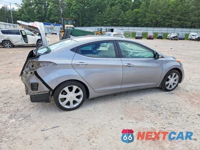Trzecie zdjęcie samochodu z tyłu: 2013 HYUNDAI ELANTRA LIMITED VIN:KMHDH4AE6DU692805 - miniatura
