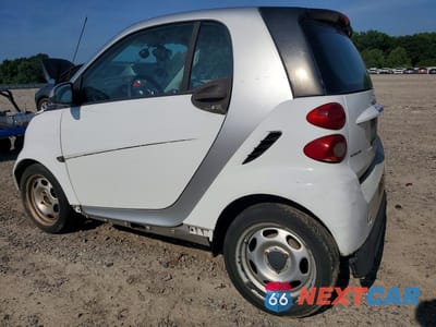 Drugie zdjęcie samochodu z przodu: 2015 SMART FORTWO PURE VIN:WMEEJ3BAXFK795745 - miniatura