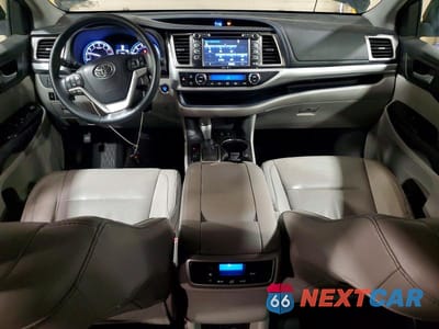 Zdjęcie 8 z 13 samochodu: 2015 TOYOTA HIGHLANDER XLE VIN:5TDJKRFH7FS201576 - miniatura