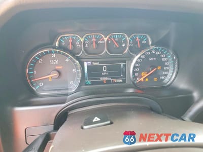 Zdjęcie 9 z 14 samochodu: 2016 CHEVROLET SUBURBAN C1500 LT VIN:1GNSCHKC3GR110852 - miniatura