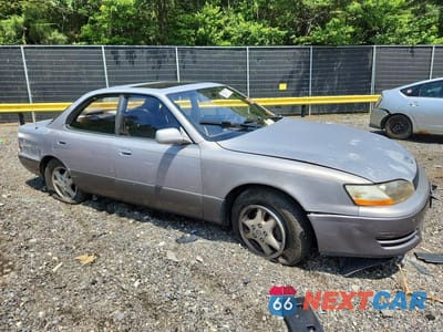 Czwarte zdjęcie samochodu z boku: 1996 LEXUS ES 300 VIN:JT8BF12G6T0170745 - miniatura