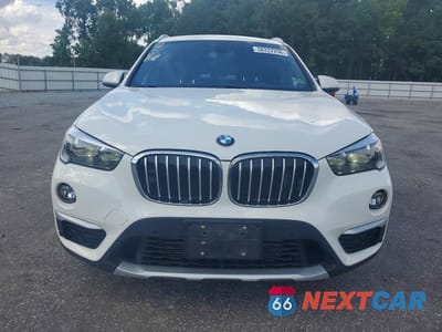 Piąte zdjęcie samochodu w środku: 2018 BMW X1 XDRIVE28I VIN:WBXHT3C33J5L30790 - miniatura