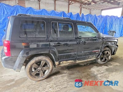 Trzecie zdjęcie samochodu z tyłu: 2017 JEEP PATRIOT SPORT VIN:1C4NJRBB4HD114271 - miniatura