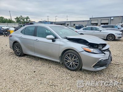 Czwarte zdjęcie samochodu z boku: 2024 TOYOTA CAMRY XLE VIN:4T1F11BK4RU131686 - miniatura