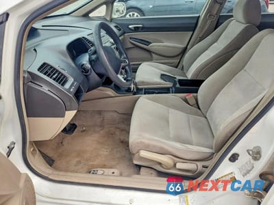 Zdjęcie 7 z 12 samochodu: 2010 HONDA CIVIC LX VIN:19XFA1F51AE020945 - miniatura