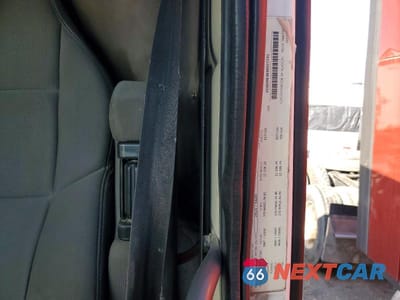 Zdjęcie 10 z 10 samochodu: 2017 VOLVO VNL SEMI TRUCK VIN:4V4N99EH8HN977291 - miniatura