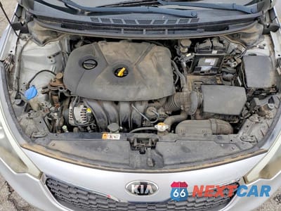 Zdjęcie 11 z 12 samochodu: 2015 KIA FORTE LX VIN:KNAFK4A62F5408085 - miniatura