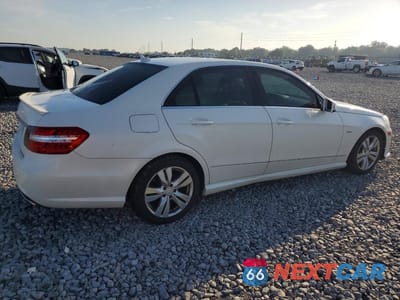 Trzecie zdjęcie samochodu z tyłu: 2011 MERCEDES-BENZ E 350 BLUETEC VIN:WDDHF2EB2BA399052 - miniatura