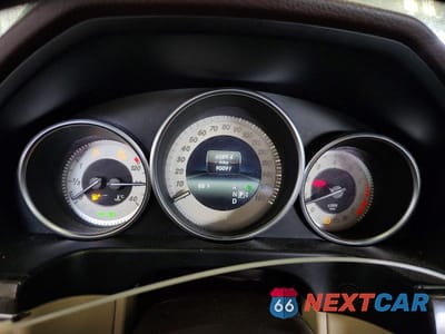 Zdjęcie 9 z 12 samochodu: 2016 MERCEDES-BENZ E 350 4MATIC VIN:WDDHF8JB9GB268730 - miniatura