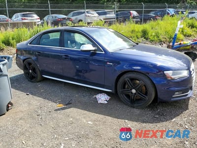 Czwarte zdjęcie samochodu z boku: 2025 AUDI S4 PREMIUM PLUS VIN:WAUDGAFL1EA147818 - miniatura