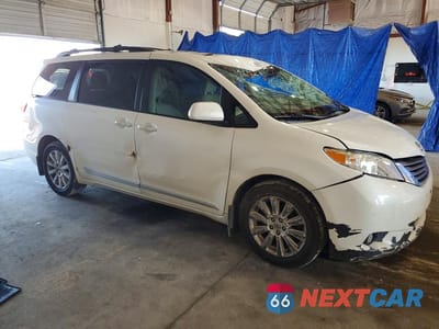 Czwarte zdjęcie samochodu z boku: 2015 TOYOTA SIENNA XLE PREMIUM 7-PASSENGER VIN:5TDDK3DC3FS101461 - miniatura