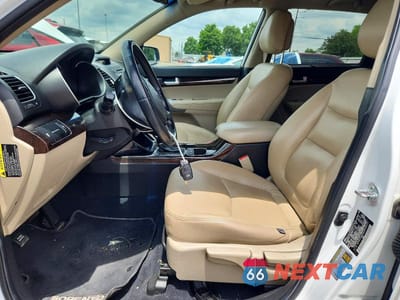 Zdjęcie 7 z 13 samochodu: 2014 KIA SORENTO LX VIN:5XYKT3A65EG440253 - miniatura
