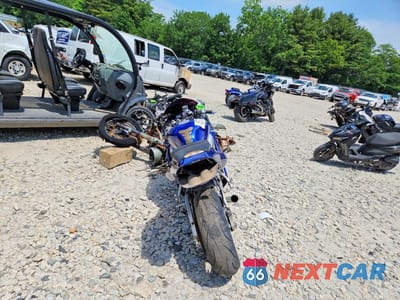 Czwarte zdjęcie samochodu z boku: 2000 YAMAHA YZFR6 L VIN:JYARJ04E2YA005261 - miniatura