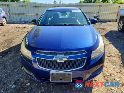 Piąte zdjęcie samochodu w środku: 2013 CHEVROLET CRUZE LT VIN:1G1PC5SBXD7172138 - miniatura