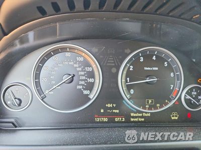 Zdjęcie 9 z 13 samochodu: 2015 BMW X5 XDRIVE50I VIN:5UXKR6C55F0J76820 - miniatura