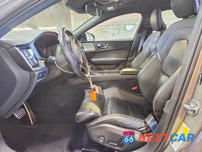 Zdjęcie 7 z 12 samochodu: 2021 VOLVO S60 T6 R-DESIGN VIN:7JRA22TM5MG095307 - miniatura