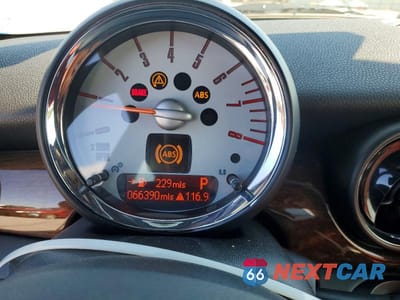 Zdjęcie 9 z 12 samochodu: 2008 MINI COOPER S VIN:WMWMF73548TV35260 - miniatura