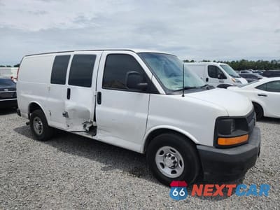 Czwarte zdjęcie samochodu z boku: 2017 CHEVROLET EXPRESS G2500 VIN:1GCWGAFF5H1310075 - miniatura