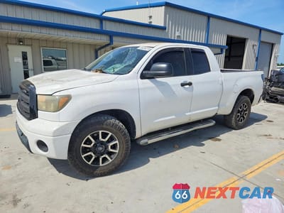 2011 TOYOTA TUNDRA DOUBLE CAB SR5 5TFRY5F14BX109018 - główne zdjęcie licytacji z USA - miniatura