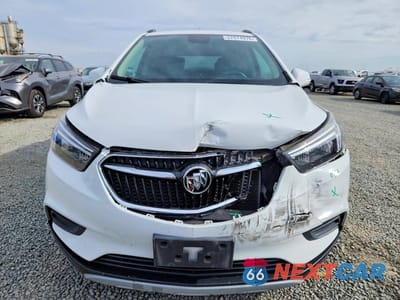 Piąte zdjęcie samochodu w środku: 2018 BUICK ENCORE PREFERRED VIN:KL4CJASB2JB571200 - miniatura