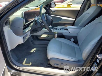 Zdjęcie 7 z 12 samochodu: 2024 HYUNDAI IONIQ 6 SEL VIN:KMHM34AAXRA062354 - miniatura