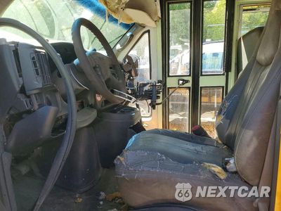 Piąte zdjęcie samochodu w środku: 2004 GMC SAVANA CUTAWAY G3500 VIN:1GDHG31U041204150 - miniatura