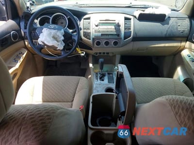Zdjęcie 8 z 12 samochodu: 2011 TOYOTA TACOMA DOUBLE CAB PRERUNNER LONG BED VIN:3TMKU4HN4BM028775 - miniatura
