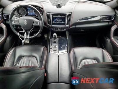 Zdjęcie 8 z 14 samochodu: 2017 MASERATI LEVANTE SPORT VIN:ZN661XUS7HX238652 - miniatura