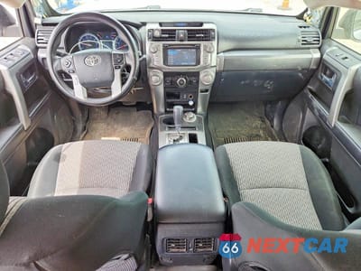 Zdjęcie 8 z 13 samochodu: 2019 TOYOTA 4RUNNER SR5 VIN:JTEBU5JR8K5662952 - miniatura