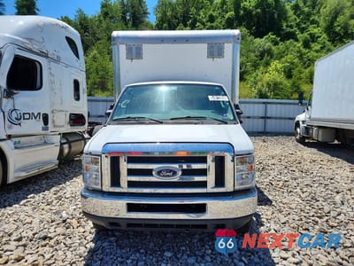 Piąte zdjęcie samochodu w środku: 2017 FORD E450 BOX TRUCK VIN:1FDXE4FS5HDC34229 - miniatura