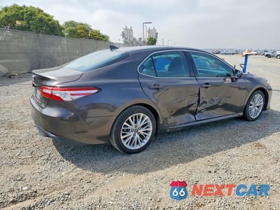 Trzecie zdjęcie samochodu z tyłu: 2019 TOYOTA CAMRY HYBRID XLE VIN:4T1B21HK3KU013492 - miniatura