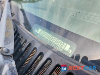 Zdjęcie 12 z 12 samochodu: 2003 CHEVROLET SILVERADO K2500 HEAVY DUTY VIN:1GCHK29183E185183 - miniatura