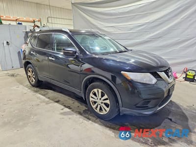Czwarte zdjęcie samochodu z boku: 2015 NISSAN ROGUE SV VIN:KNMAT2MV8FP581101 - miniatura