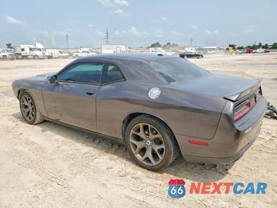 Drugie zdjęcie samochodu z przodu: 2017 DODGE CHALLENGER SXT VIN:2C3CDZAGXHH501426 - miniatura