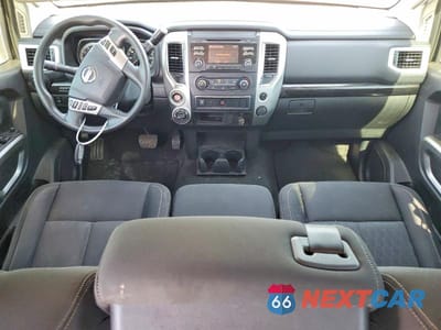 Zdjęcie 8 z 12 samochodu: 2018 NISSAN TITAN S VIN:1N6AA1EJ2JN516385 - miniatura