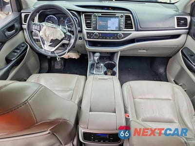 Zdjęcie 8 z 14 samochodu: 2016 TOYOTA HIGHLANDER XLE VIN:5TDJKRFH5GS261597 - miniatura