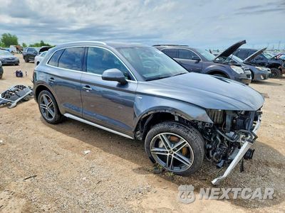 Czwarte zdjęcie samochodu z boku: 2023 AUDI Q5 E PREMIUM PLUS 55 VIN:WA1E2BFYXP2092767 - miniatura