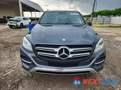 Piąte zdjęcie samochodu w środku: 2016 MERCEDES-BENZ GLE 350 4MATIC VIN:4JGDA5HB4GA728910 - miniatura