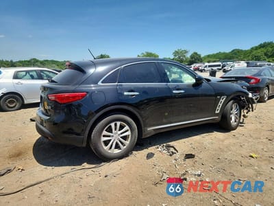 Trzecie zdjęcie samochodu z tyłu: 2016 INFINITI QX70 BASE VIN:JN8CS1MW6GM753048 - miniatura