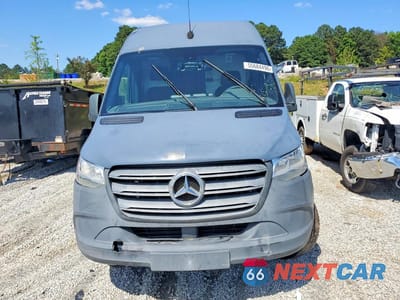 Piąte zdjęcie samochodu w środku: 2019 MERCEDES BENZ SPRINTER 2500 DELIVERY VAN VIN:WD4PF1CDXKP121362 - miniatura