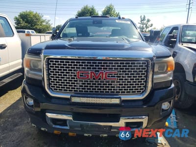 Piąte zdjęcie samochodu w środku: 2015 GMC SIERRA K3500 DENALI VIN:1GT424E89FF658150 - miniatura